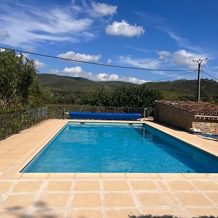 Domaine De La Font Des Pères 3*